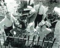 Vera Day HAMMER HORROR Genuine Signed Autograph 10 x 8 COA 6001