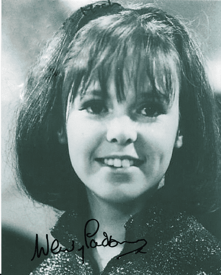 Wendy Padbury "Zoe" DOCTOR WHO 10 x 8 Genuine Signed autograph COA 22972