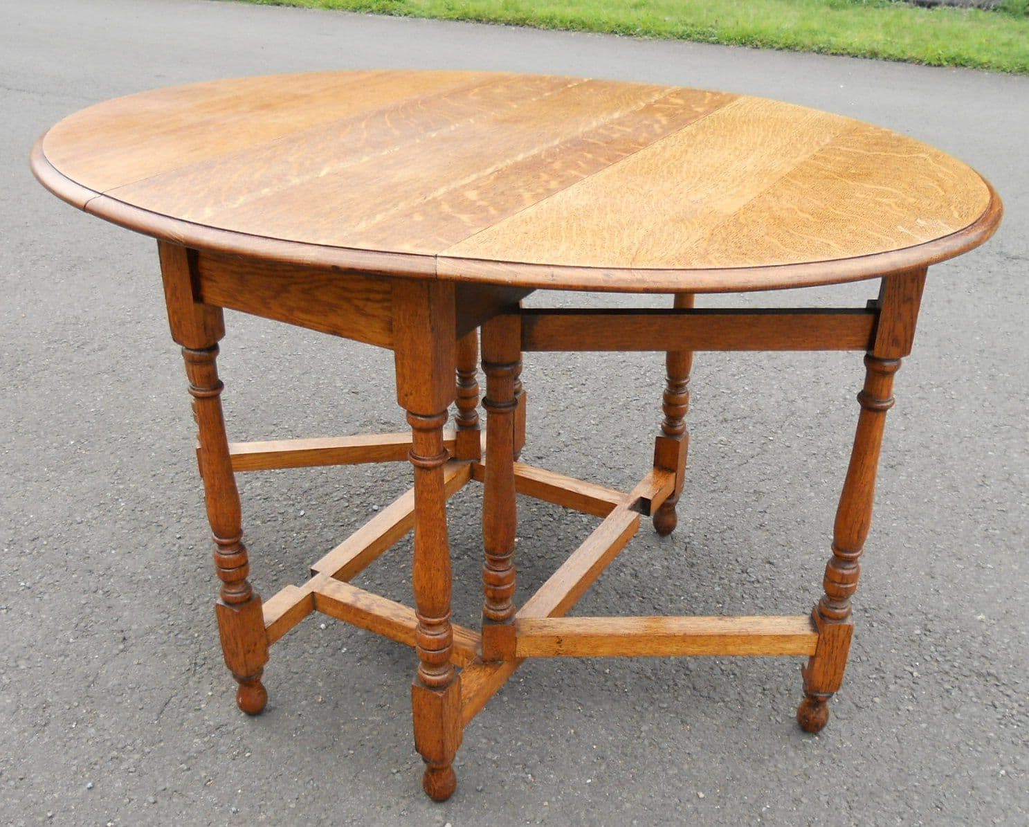 Light Oak Oval Gateleg Table