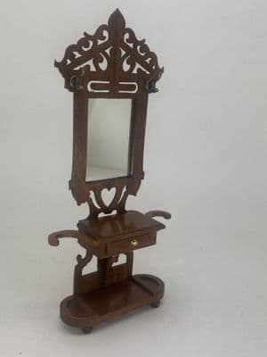 100. Fretwork Hallstand