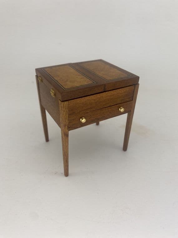 170. Card/Games Table