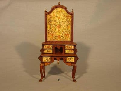 61. Louis XV Cabinet