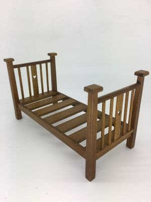 Arts & Craft child’s bed