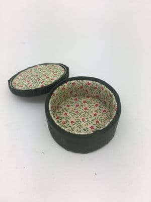 Arts & Craft hat box