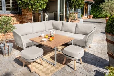 Hartman Trevi Square Casual Dining Set