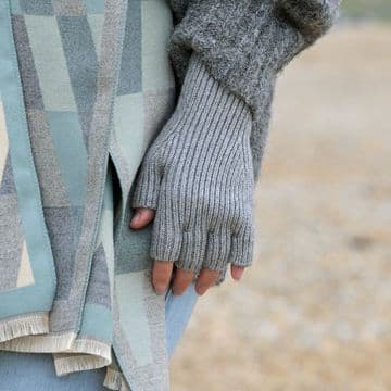 Grey Recycled Blend Fingerless Gloves