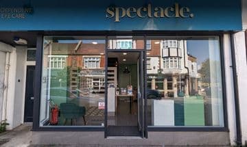 Spectacle