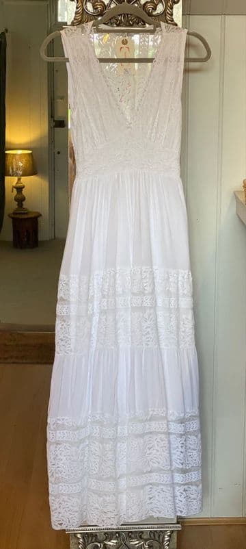 V Neck Lace Tiered Sleeveless Maxi Dress - White