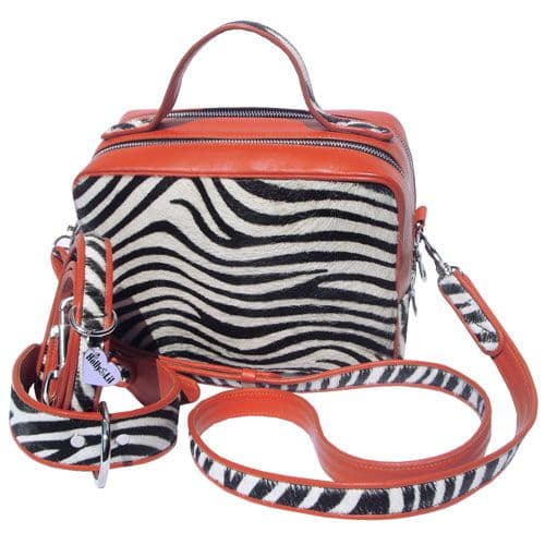 Holly&Lil Dog Walking Handbags<br>Dress as smartly as your dog!