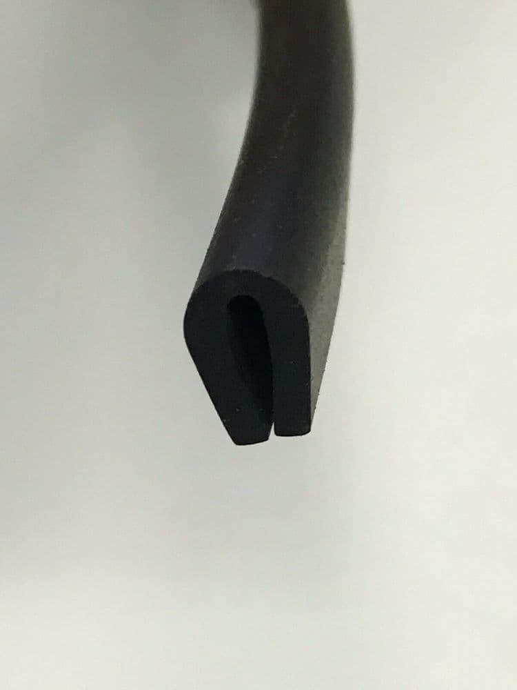 10 metres Small Black Rubber U Channel Edging Trim Seal 7 mm x 4 mm