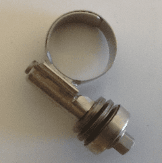 Constant tension clamp