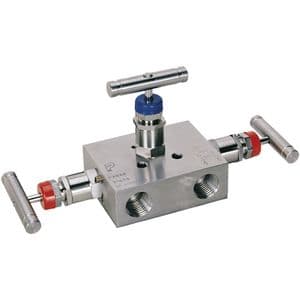P3VM-SS-8-R  3 VALVE MANIFOLD, PIPE TO PIPE, 1/2