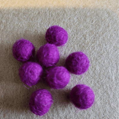 Fuchsia 1cm felt balls
