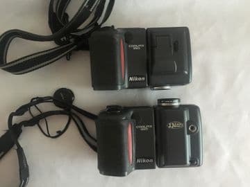 2X NIKON COOL PIC 995 CAMERAS
