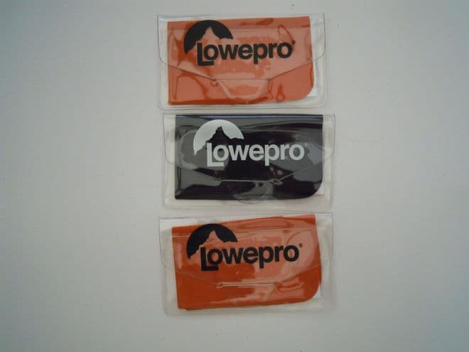 4 x Lowepro Anti static lens cleaning cloths