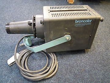 Broncolor PULSO 4 Spot with Projecter lens attachment