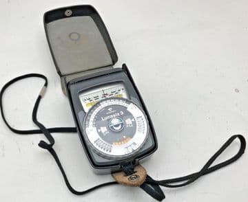 Gossen Lunasix 3 professional light meter built in switchable invercone