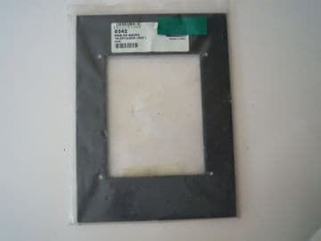 IFF 0542 PAIR OF MASKS 4X5"