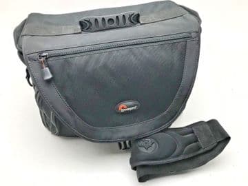 Lowepro Nova 5 AW all weather 2 body 4 lens camera shoulder bag