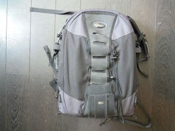 LOWPRO PHOTO TREKKER AW II CAMERA BAG