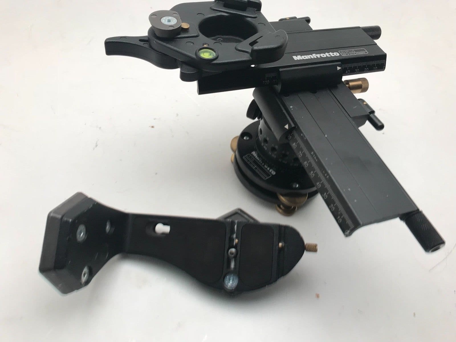 Manfrotto 303plus panorama tripod head