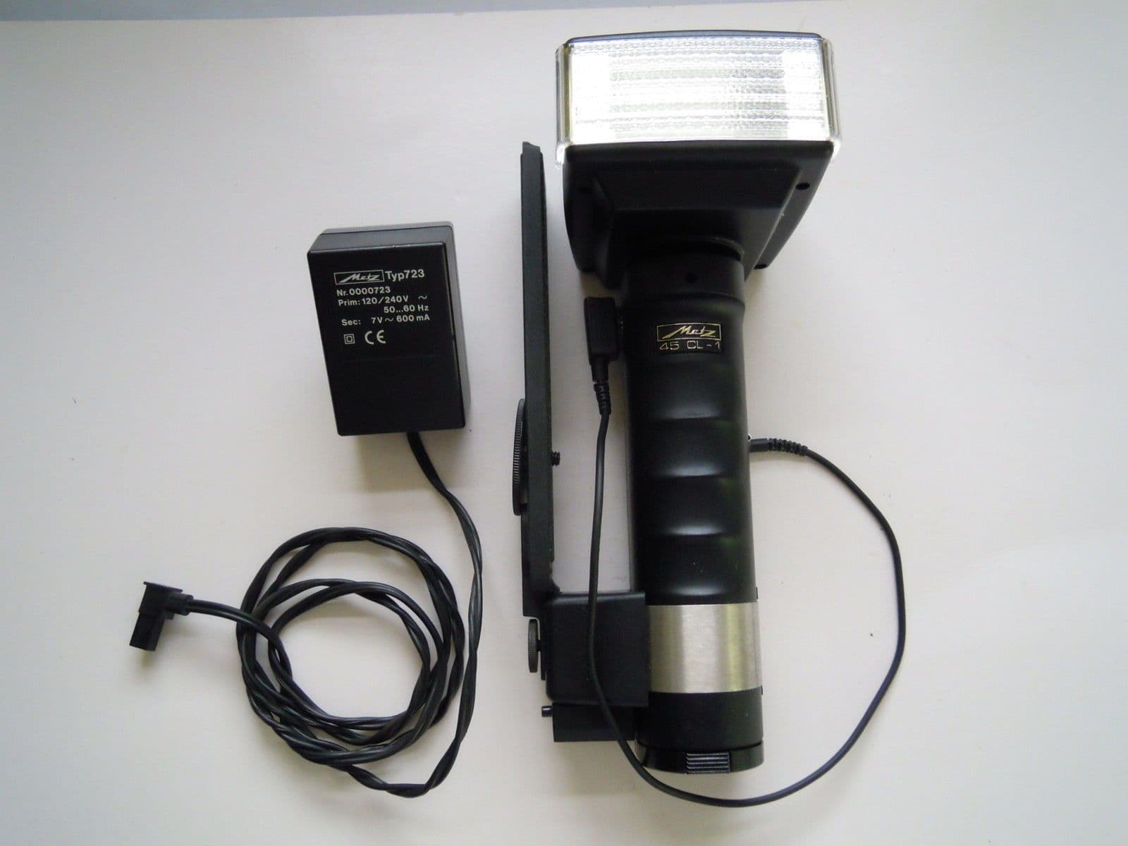 Flash électronique Metz 45CT-1 D’occasion – Inclinable Et Pivotant, Idéal Pour Photo Créative