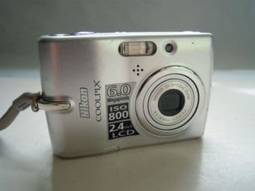 Nikon COOLPIX L11 6.0 MP Digital Camera - Matt silver
