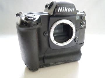 Nikon D D1 2.7 MP Digital SLR Camera - Black (Body only)
