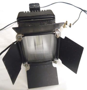 REFLECTS FLECTALUX GLS 1010 VIDEO LIGHT