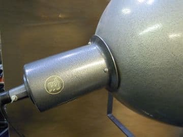 RR Beard CP/3 Super Eddison Screw 500 watt Super Soft Light including stand