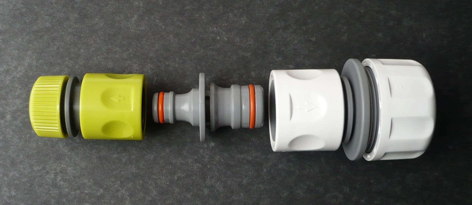 SnapOn Hose Joiner/Reducer Joins 1/2" to 1" Hose C/w Female Hose