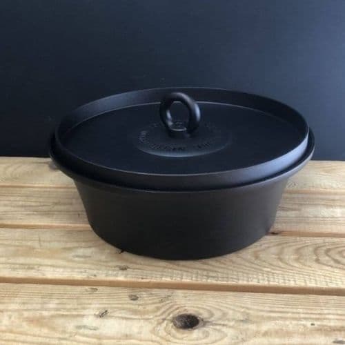 Netherton Foundry Dutch Oven with Hot Coals Lid