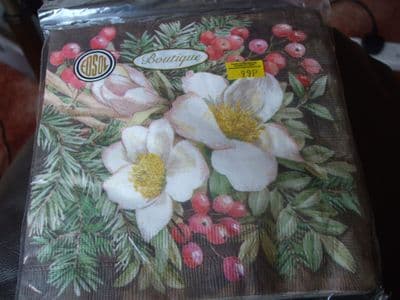 Christmas Napkins 3ply pack of 15: Brown with Christmas Roses & Berries