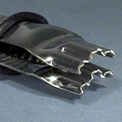 TC602 Triple Scallop Closed Serrated 3/4