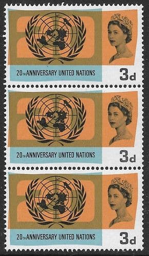 SG681b Lake in Russia Flaw in Vertical Strip of 3  (Ordinary)