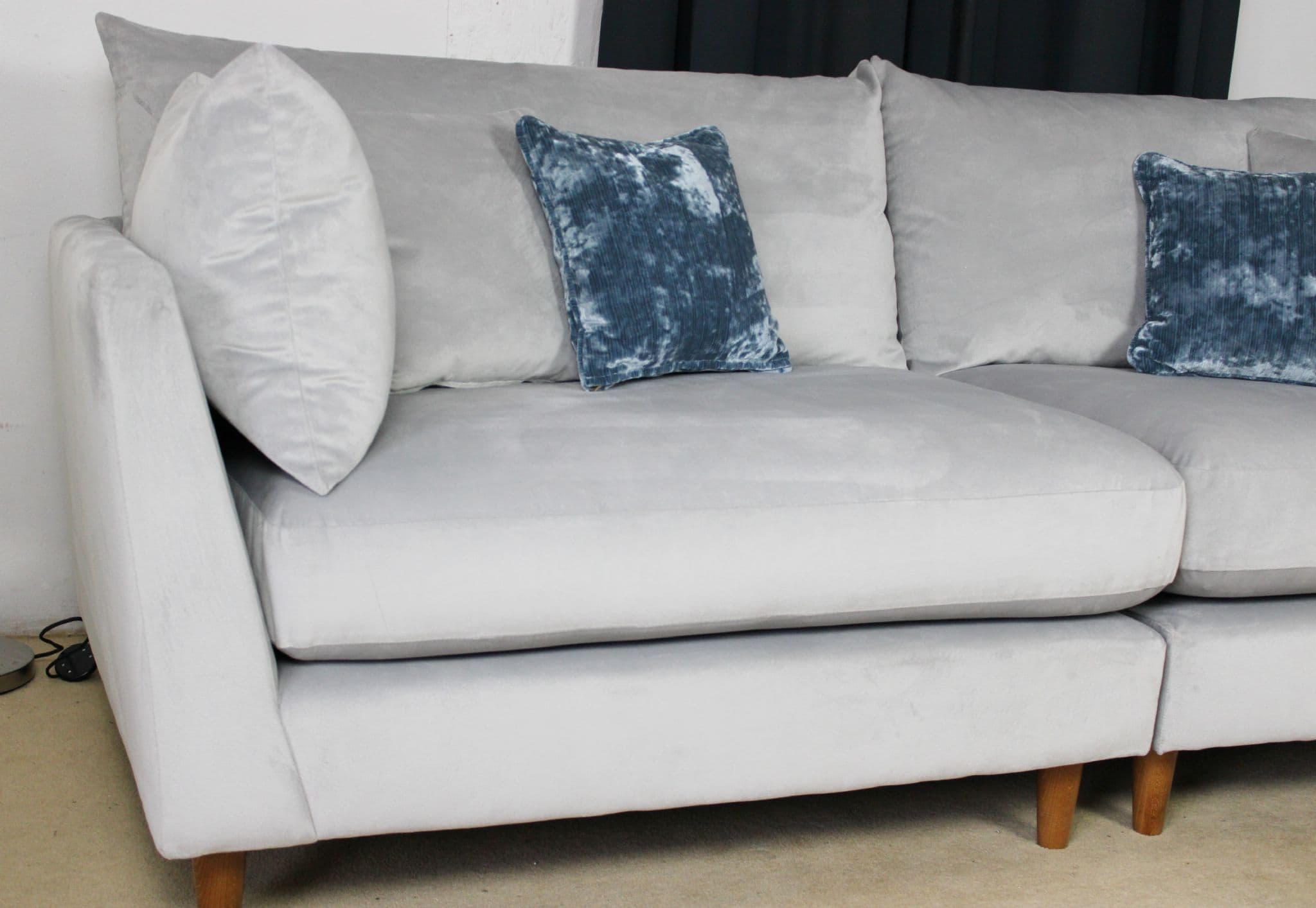 Tallulah 4 Seater Split Sofa velvet silver