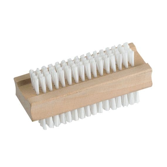 NA11 HBC Medium Nail Brush Wooden