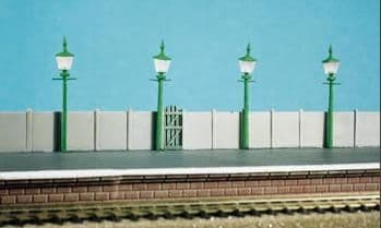 213 Staion/Street Lamps (4 per pack)
