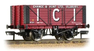 37-115 7 Plank Fixed End Wagon 'I.C.I. Chance & Hunt Ltd'
