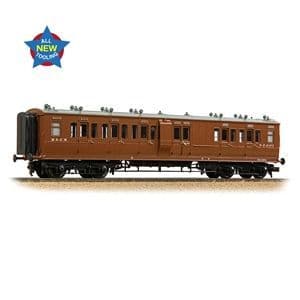 39-881 LNWR 50ft Arc Roof Brake Third Corridor M&GN Brown