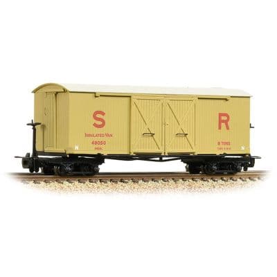 393-030 Bogie Covered Goods Wagon SR Insulated