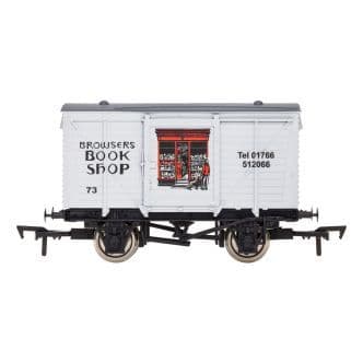 4F-011-175 Browser Bookshop weathered