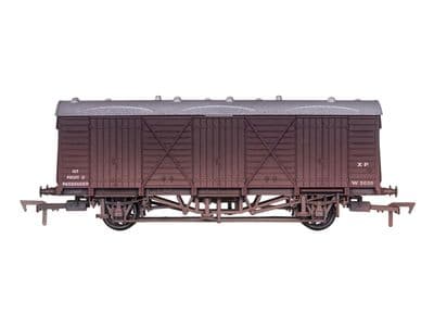 4F-014-050 Fruit D BR maroon Weathered