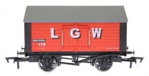4F-018-025 Salt Van LGW 158