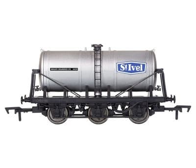4F-031-143 St Ivel Milk Tanker