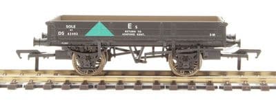 928009 2 plank ballast open in BR departmental black