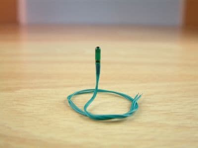 A25039 10 x Green Grain of Rice Bulbs