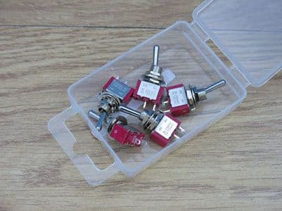 A28010 Pack of 5 SPST Miniature switches