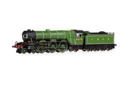 BARGAIN R30216 LNER, A3 Class 'Harvester' (diecast footplate and flickering firebox) WAS £227.99