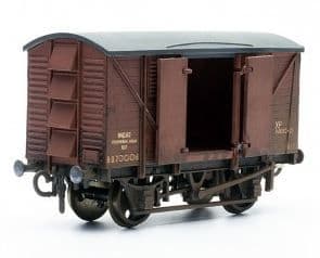DAC041 10 Ton Ventilated Meat Van